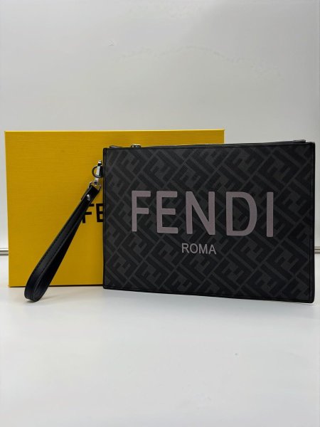 شنط فيندي شامل العلبه الاصلية