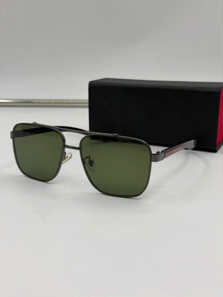 نظارات برادا <br> <span class='text-color-warm'>بيعت كلها 🥹</span>