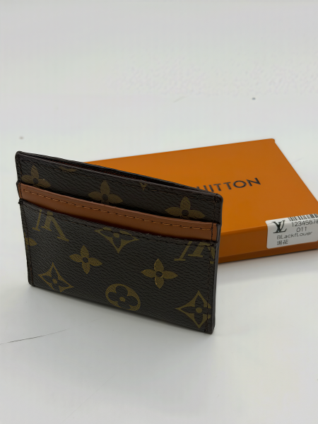 جزدان بطاقات ماركة