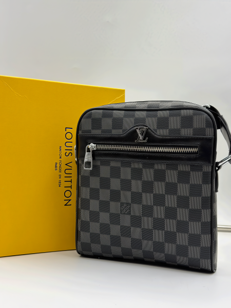 شنط كتف مربع شامل العلبة