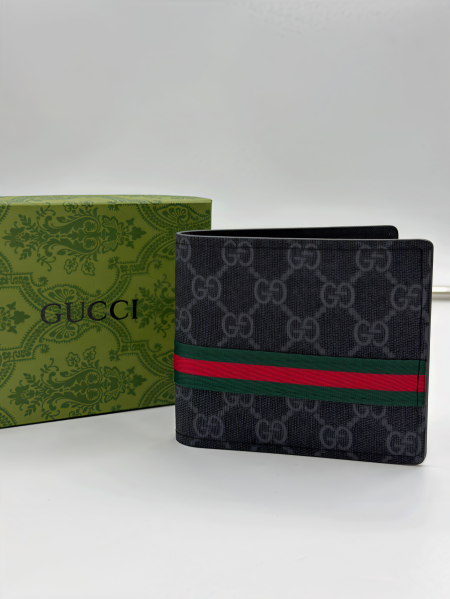 جزدان رجالي ماركة (كاش ) شامل العلبه الاصليه