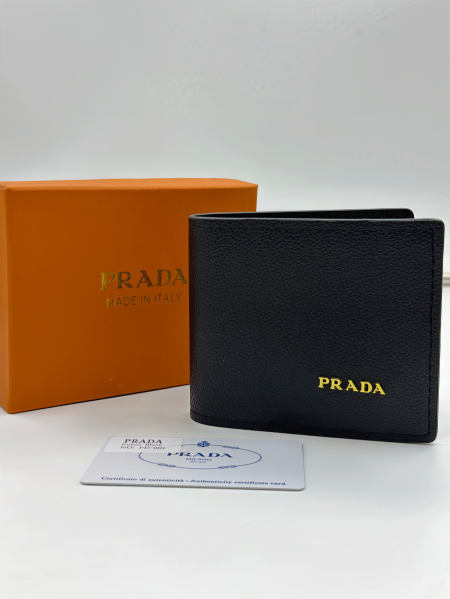 جزدان رجالي ماركة (كاش ) شامل العلبه الاصليه