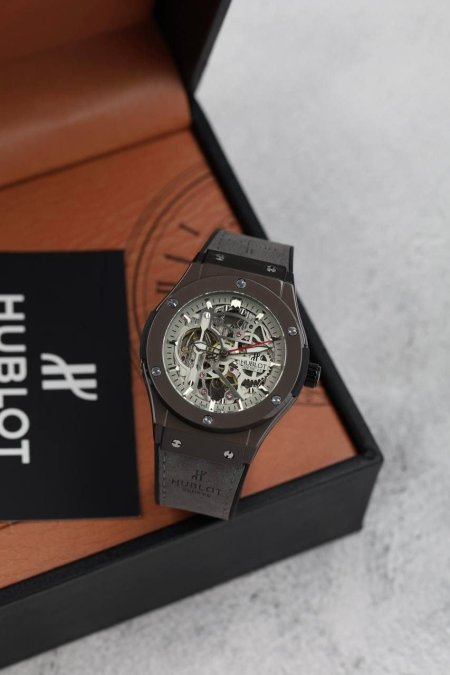ساعة رجاليه من هبولت (Hublot) نبض توماتيك