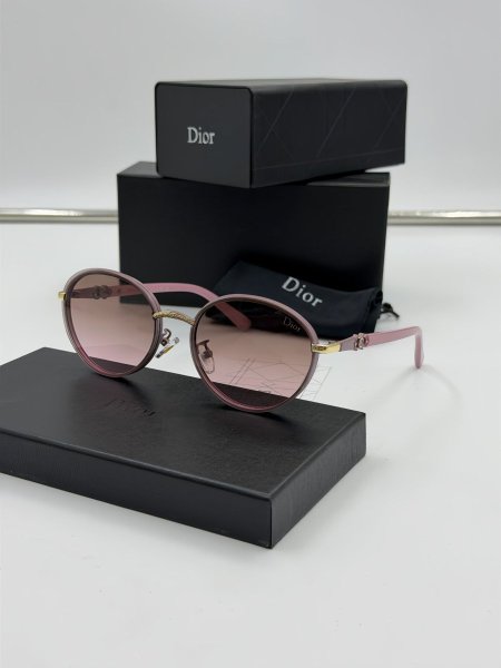 نظارة شمسية نسائية من Dior