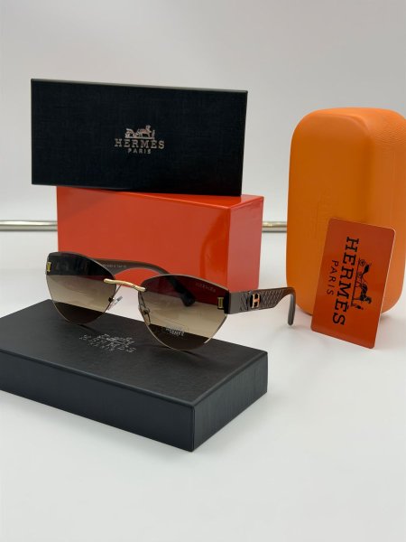 نظارة شمسية نسائية من HERMES