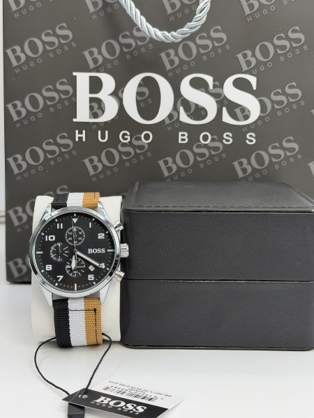 ساعة رجاليه من BOSS