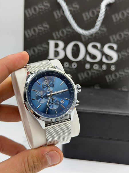 ساعة رجاليه من BOSS